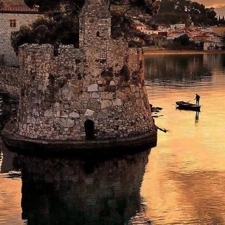 Nafpaktos-Luxury Suite Exterior photo