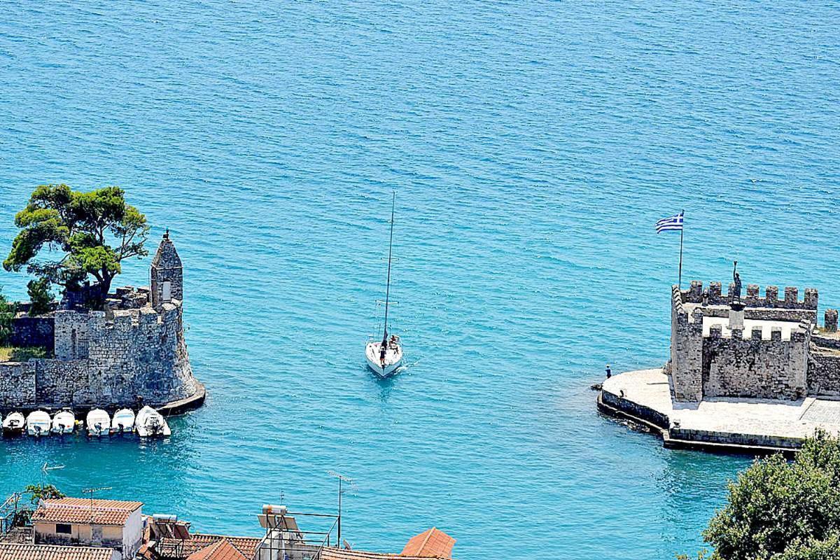 Nafpaktos-luxury *